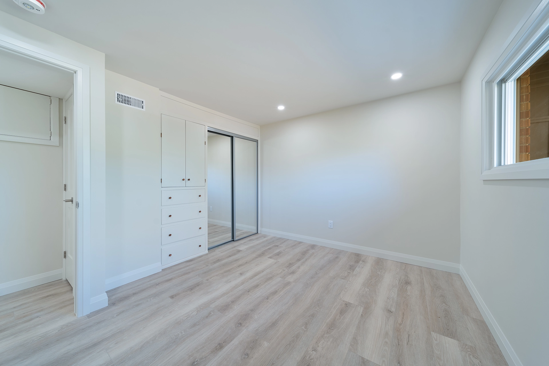 109 Biscay Rd-Interior-Unit 1-22 copy