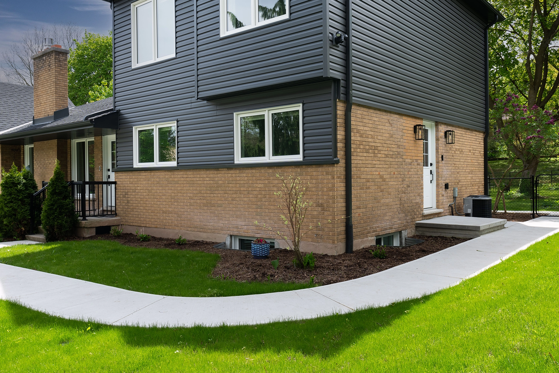 42 Bromleigh Ave-Exterior-12 copy